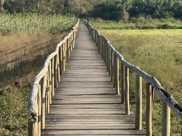 Een vervallen wandelpad